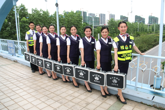 大橋最美路姐團(tuán)隊(duì) 3 640.jpg